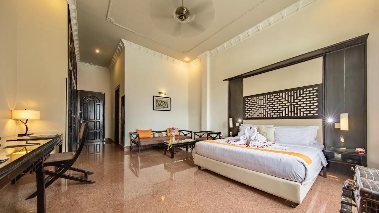 White Mansion 白色公馆 Hotel Phnom Penh Exterior foto